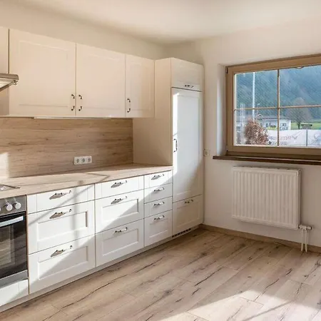 Ahorn View Apartment Mayrhofen